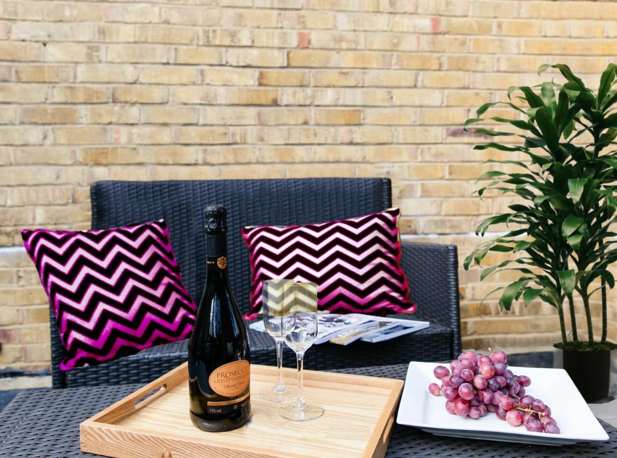Explore The Most Exquisite West-End From A Harrods Family And Couple Home Londen Buitenkant foto