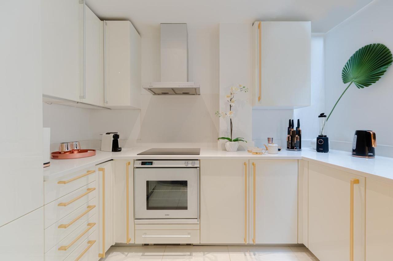 Explore The Most Exquisite West-End From A Harrods Family And Couple Home Londen Buitenkant foto