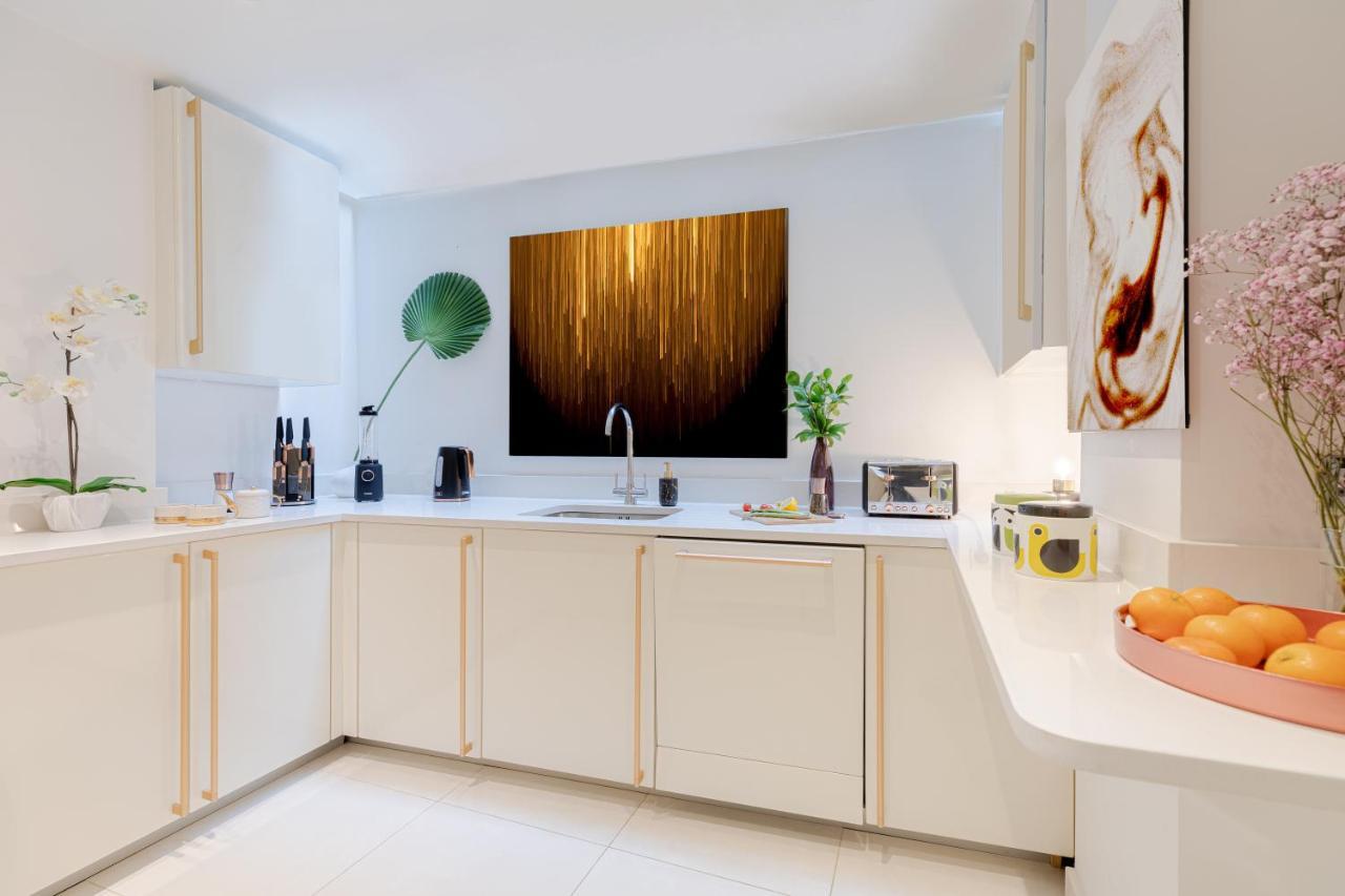 Explore The Most Exquisite West-End From A Harrods Family And Couple Home Londen Buitenkant foto