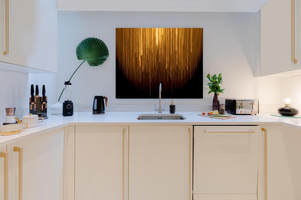 Explore The Most Exquisite West-End From A Harrods Family And Couple Home Londen Buitenkant foto