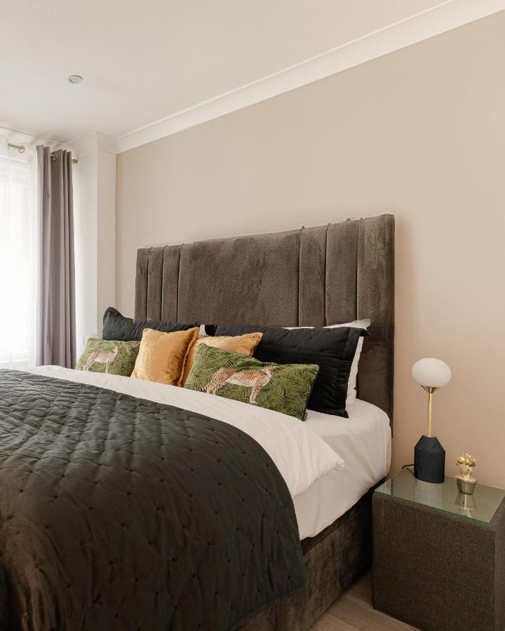 Explore The Most Exquisite West-End From A Harrods Family And Couple Home Londen Buitenkant foto